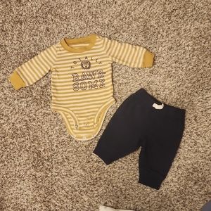 Carters newborn outfit